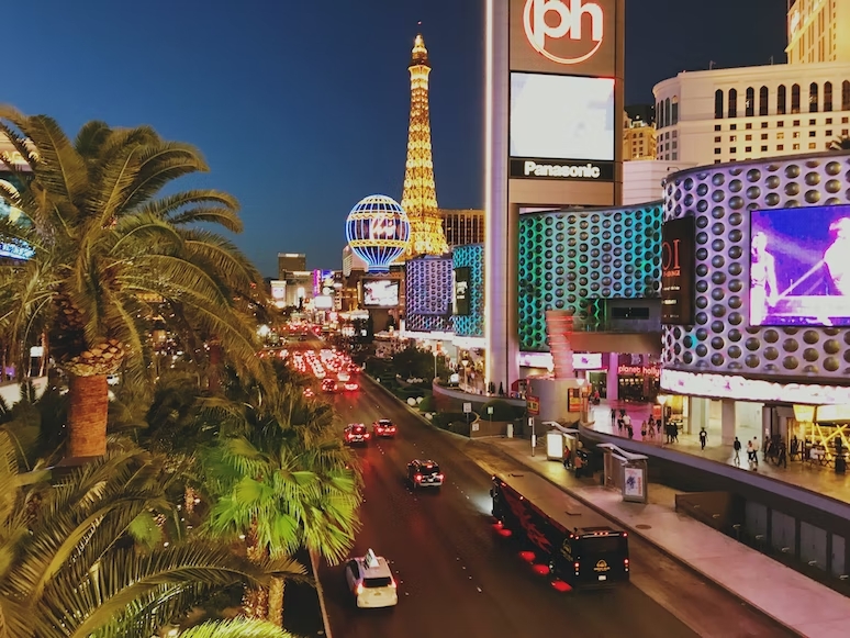 The Waldorf Astoria Las Vegas: Luxury Living in The Strip