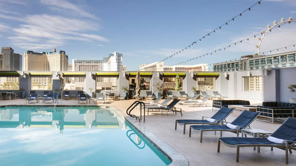 Platinum Condo Hotel: Luxurious Condo in Las Vegas