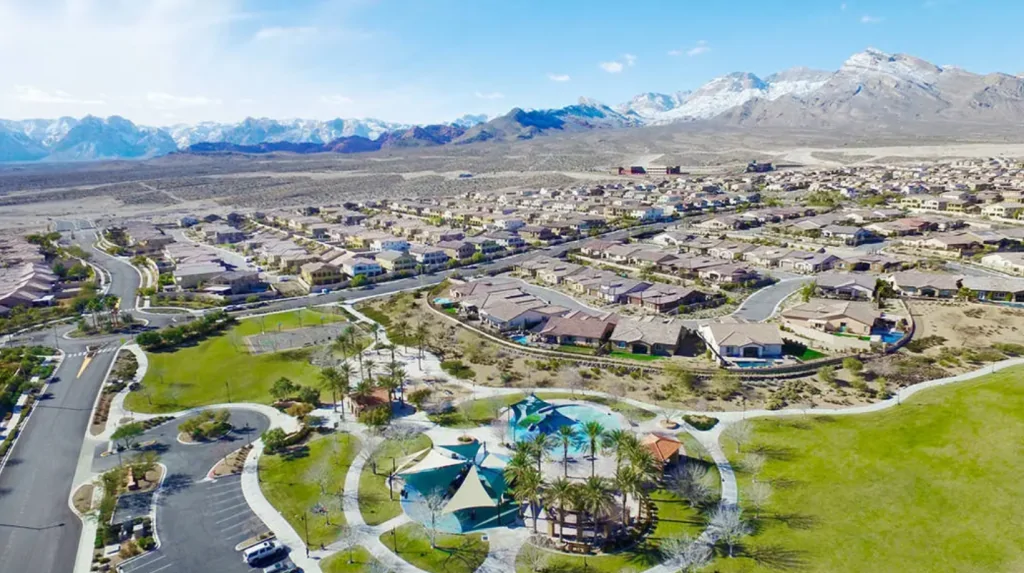 Living in Summerlin vs. Lake Las Vegas