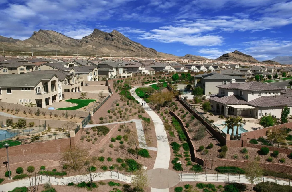 Living in Summerlin vs. Lake Las Vegas