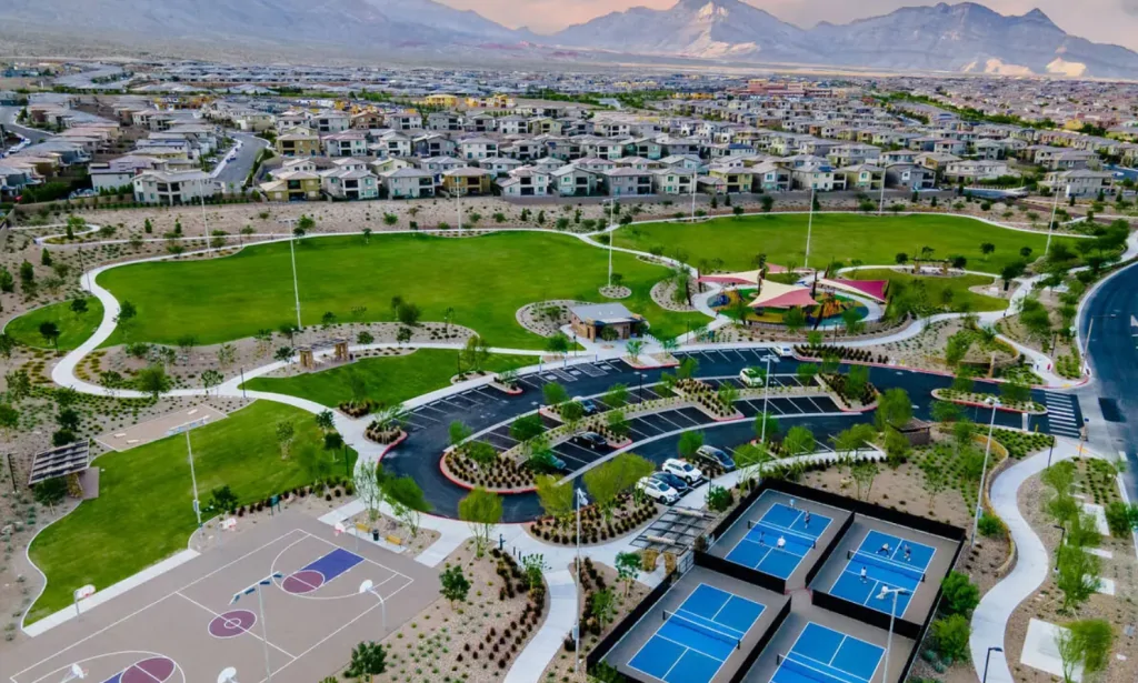 Living in Summerlin vs. Lake Las Vegas