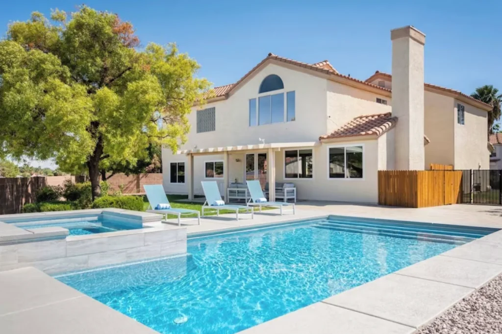 What to Know Before Buying a Second Home in Las Vegas